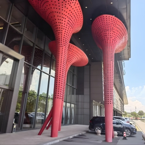 Columnas Estructurales de Aluminio Curvadas Rojas Personalizadas para Exteriores de Edificios, Diseño Contemporáneo, Recubrimiento en Polvo Anticorrosión - Product Image 1