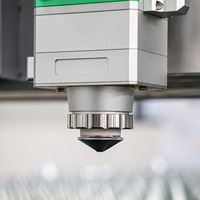 Machine de découpe au laser à fibre intelligente, équipement de découpe automatique CNC pour le traitement de l'acier lourd