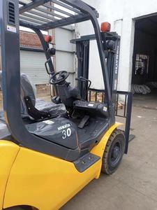 Bon état machines de déménagement komatsu30chariot élévateur performance préférable utilisé japon Komatsu30 chariot élévateur bon état mobile ma - Product Image 4