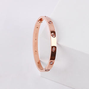 Pulsera de Acero Inoxidable de Alta Calidad con Oro de 18K, Joyería Fina con Diez Circones, Pulseras de Diseño para Parejas - Product Image 4