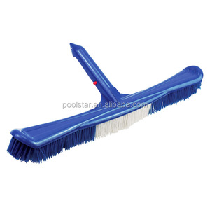 Brosse murale surdimensionnée de 20'' en poils synthétiques pour le nettoyage des piscines extérieures, design auto-nettoyant et écologique - Technologie Poolstar EZ-Clip - Product Image 2