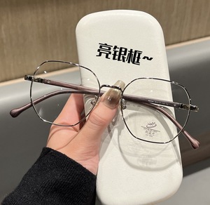 Mode lentille claire près de la vue <span class=keywords><strong>lunettes</strong></span> Ultra léger fil d'or <span class=keywords><strong>petit</strong></span> cadre myopie <span class=keywords><strong>lunettes</strong></span> pour femmes Anti lumière bleue <span class=keywords><strong>lunettes</strong></span> - Product Image 1
