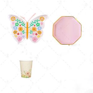Juego de Platos, Vasos y Servilletas Desechables con Diseño de Mariposas para Decoración de Fiestas - Product Image 2