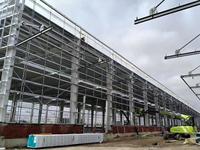 Pont préfabriqué en acier lourd pour l'immobilier avec processus de soudage, couleur personnalisée, conception en acier portique
