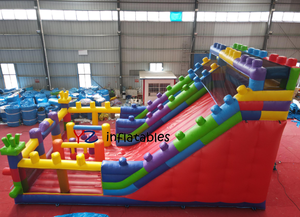 Grand <span class=keywords><strong>mur</strong></span> <span class=keywords><strong>d</strong></span>'<span class=keywords><strong>escalade</strong></span> gonflable en PVC pour jardin extérieur, <span class=keywords><strong>bloc</strong></span> de construction géant pour enfants, toboggan, château gonflable géant de conception sûre - Product Image 3