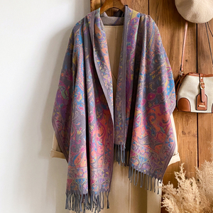 Selendang Rajut Jacquard Gaya Etnik Musim Dingin Bahan Core-spun Hangat untuk Wanita, Motif Bunga Hook Paisley Lembut, Nuansa Kasmir, Hijab Muslim - Product Image 2