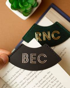 I nuovi segnalibri monogrammati all'ingrosso con segnalibri in pelle iniziale personalizzati per insegnanti regalo Logo personalizzato - Product Image 3