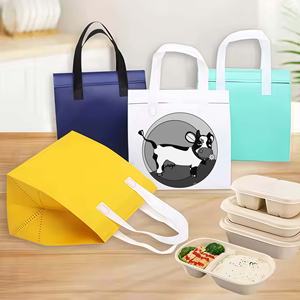 Sac à lunch non tissé personnalisable avec logo, couche isolante auto-scellante en métal et poignée confortable pour la conservation des aliments et des boissons - Product Image 1