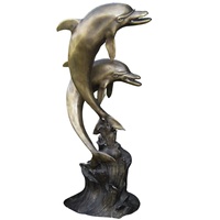 Fontaine d'eau en bronze en forme de dauphin pour piscine, décoration d'hôtel, design traditionnel durable