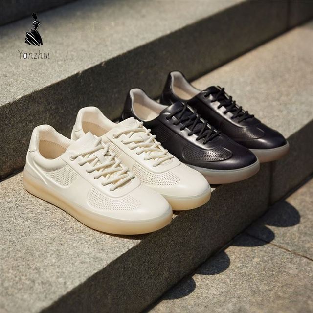 Wholesale Versatile Hollow Out Design Lightweight Breathable Outdoor Sneakers Walking High Quality Designer Casual Shoes for Men