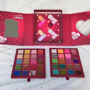 Nuovo arrivo Set per il trucco di san valentino Ombretto 2 In 1 e palette di ombretti con glitter lipgross per fidanzata, moglie