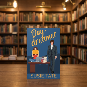 นักฝันฝัน โดย ซูซี่ เทย์ หนังสือปกอ่อนภาษาอังกฤษ นวนิยายโรแมนติกในที่ทำงาน - Product Image 3