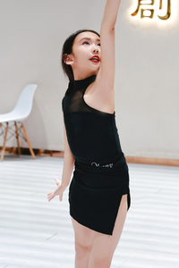 Vennystyle 女童拉丁舞训练服不规则亲肤涤纶网布外套裙专业舞蹈套装 - Product Image 3