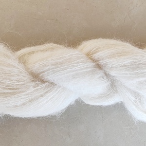 Lotus iplikler Undyed süper çocuk tiftik kaşmir ipek 350m/50g parmaklama ağırlık kabarık fırçalanmış yüksek kaliteli el örgü ipliği - Product Image 4