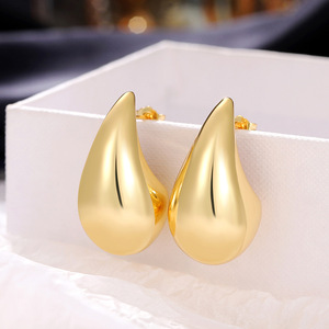 Orecchini a Goccia Grandi per Donne, Accessori per Orecchie Semplici e Lisci per Uso Quotidiano alla Moda - Product Image 1
