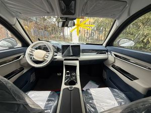 Auto Eléctrico de 4 Ruedas de Alta Calidad y Bajo <span class=keywords><strong>Precio</strong></span>, Modelo P7, Ideal para Viajes Cortos, Vehículo de Nueva Energía, Gran Venta - Product Image 2