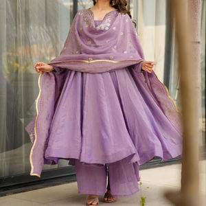 Ensemble Kurti, Bas et Dupatta de style indien, avec broderie de séquence et travail de codage, en Chinon lourd, séchage rapide, pour fête, Salwar Saree - Product Image 1