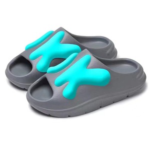 2023 nouvelles pantoufles de plage extérieures intérieures antidérapantes pour hommes et femmes - Product Image 6