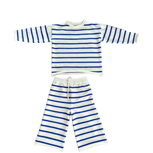 Nuovi Arrivi: Set Natalizio per Bambini in Maglia 100% Cotone a Righe Rosse e Bianche - Product Image 6