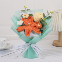Bouquet de petites fleurs artificielles en tricot et crochet, style tulipe et lotus, faites à la main, modernes et créatives, pour la Saint-Valentin, la fête des pères et autres occasions.