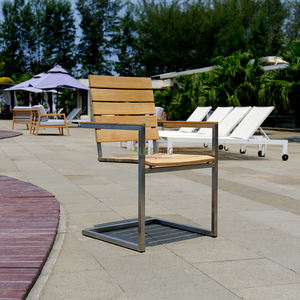 Silla de Comedor Praga, Fabricada con Madera de Teca Enriquecida y Cuero de Primera Calidad, una Pieza de Mueble Exquisita que Combina Durabilidad y Comodidad - Product Image 2