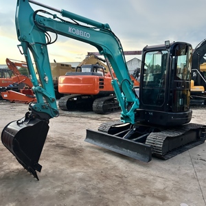 Excavadora Kobelco SK55SR de 5.5 Toneladas con Cucharón de Excavación, Equipo Pesado - Product Image 1