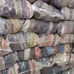 Pantuflas de Goma de Uso Diario, Zapatos de Segunda Mano, Fardos al Kilo, Venta al Por Mayor para Hombres y Mujeres en África - Product Image 6