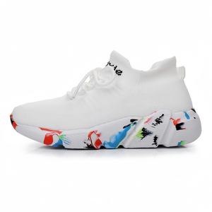 Vente en gros <span class=keywords><strong>de</strong></span> chaussures <span class=keywords><strong>de</strong></span> sport unisexes nouveau style pour hommes chaussures <span class=keywords><strong>de</strong></span> <span class=keywords><strong>marche</strong></span> et <span class=keywords><strong>de</strong></span> course légères <span class=keywords><strong>de</strong></span> grande taille avec tige <span class=keywords><strong>de</strong></span> chaussette nouveau style - Product Image 4