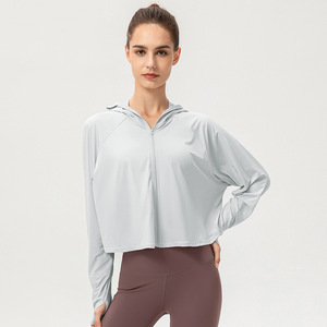 Rash Guard UPF 50 + chemise à capuche <span class=keywords><strong>de</strong></span> protection solaire pour femmes avec poches <span class=keywords><strong>randonnée</strong></span> vestes d'extérieur vêtements <span class=keywords><strong>de</strong></span> protection solaire d'été - Product Image 3