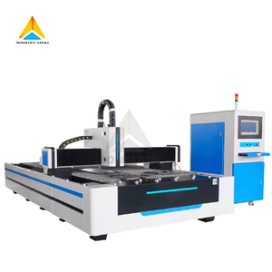 Machine de découpe laser à fibre soufflant de l'air comprimé pendant le traitement - Product Image 1