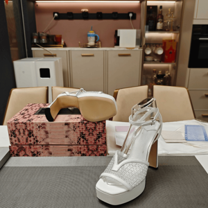 Sandalias de Plataforma con Tacón y Punta Cuadrada Decoradas con Pedrería para Mujer, Marca Jimmy, con Correa en el Tobillo, Ideales para Fiestas y Eventos Nocturnos - Product Image 1