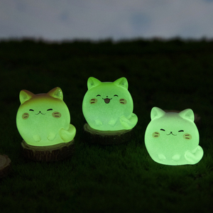Figurines de chat en résine miniatures phosphorescentes en gros, statues de chatons translucides pour maison de poupée, micro-paysage, décoration intérieure - Product Image 4
