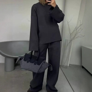 Damen Casual O-Ausschnitt Einfarbiges Langarm Locker Sitzendes 2-Teiliges Pullover-Set - Product Image 3