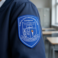 Écusson tissé brodé personnalisé multicolore pour uniforme scolaire