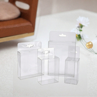 Boîte cadeau personnalisée en PET transparent en matériaux recyclés avec finition givrée, revêtement UV, épaisseur 0,3 mm, logo personnalisé