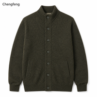 Herren-Strickjacke Einfarbig Dunkeloliv Strukturierter Strick Langarm Rollkragen Knopfleiste Vorne OEM ODM