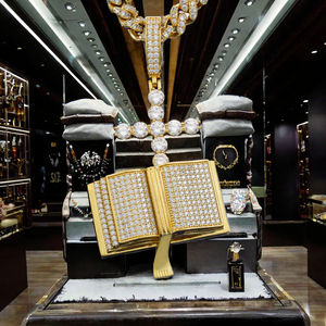 สร้อยคอจี้รูปพระเยซูทรงกางเขนประดับมอสซาไนต์ทรงเหลี่ยมมรกต ชุบโรเดียม เงินแท้ 925 สไตล์ฮิปฮอป เหมาะสำหรับงานปาร์ตี้ - Product Image 3