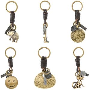Colgante de Llavero de Metal con Cara Sonriente de Elefante de Aleación de Bronce y Cuero Trenzado, Regalo Pequeño Creativo Vintage para Hombres y Mujeres - Product Image 5