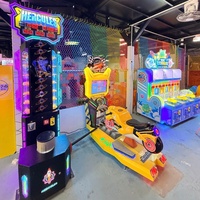 Machine de jeu d'arcade à monnayeur, type 'Hit Hammer', avec test de force et récompense par tickets