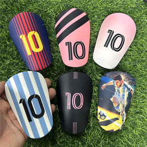 Espinilleras Pequeñas de Fútbol Ligeras para Sublimación en Blanco Protector de Pierna Deportivo Mini Canillera de Fútbol - Product Image 4