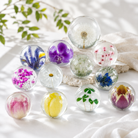 Produits Artisanaux Innovants en Résine : Boule Ronde en Résine avec Fleur de Pissenlit, Ornements en Boule de Cristal en Résine