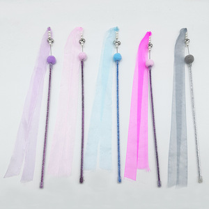 Nouveau bâton de chatouillage pour chat avec ruban, long bâton jouet pour chat, dispositif d'amusement et de divertissement pour chat avec clochette sonore - Product Image 1