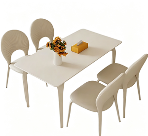 Set Moderno di <span class=keywords><strong>Tavolo</strong></span> e Sedie <span class=keywords><strong>da</strong></span> Pranzo in Stile Crema, Arredamento Minimalista <span class=keywords><strong>per</strong></span> Casa con Sedie con Schienale a Conchiglia <span class=keywords><strong>per</strong></span> Soggiorno e <span class=keywords><strong>Cucina</strong></span> - Product Image 1