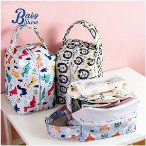 Borsa Riutilizzabile Elegante e di Alta Qualità 22*14*16cm, Resistente all'Acqua, con Motivo Leone, per Raccolta Pannolini o Altri Oggetti, Appendibile e Portatile - Product Image 1