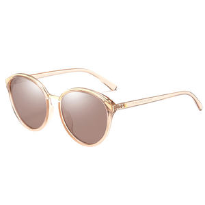 Gafas de Sol de Tono Claro 2022, Nuevas Gafas de Sol Polarizadas para Mujer con Diseño Italiano de Alta Calidad y Protección UV400 - Product Image 2