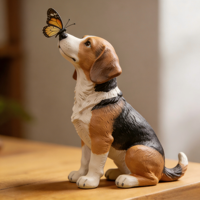 Statue de chien de haute qualité en résine faite à la main et peinte à la main, taille personnalisée, avec un papillon sur le nez, pour la décoration de la maison