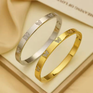 Pulsera de Moda Bohemia de Acero Inoxidable con Baño de Oro de 18K y Corazón de Circonita para Parejas a Larga Distancia, Ideal para Aniversario de Mujer - Product Image 5