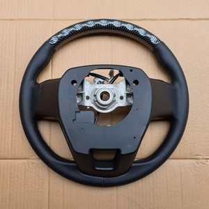 Accessoires de voiture pour <span class=keywords><strong>Toyota</strong></span> : Volant LC300, Mark X, Tacoma, LC200, Hiace, LC79, RAV4, N80, Innova, Axio, Crown, 4Runner, Prius, Prado - Product Image 4