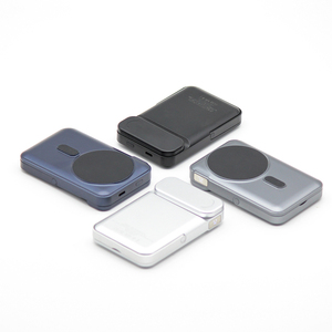 Chargeur sans fil magnétique à charge rapide 22,5 W et batterie externe avec écran LED 10000 mAh, design ultra fin, entrée/sortie Type-C - Product Image 4