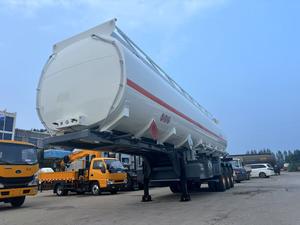 सफेद रंग स्टेनलेस स्टील टैंक एल्यूमीनियम मिश्र धातु डीजल तेल टैंक ट्रेलर के लिए कार्बन स्टील ईंधन टैंकर - Product Image 2